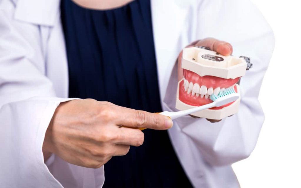 Conheça os mitos e verdades sobre o flúor dental
