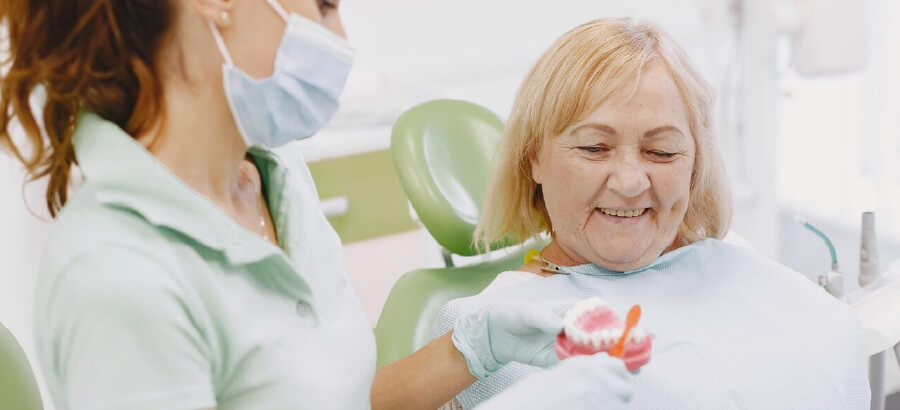 Dentista para Idosos: por que procurar esse profissional é essencial?