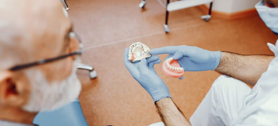 Conheça os mitos e verdades sobre implante dentário