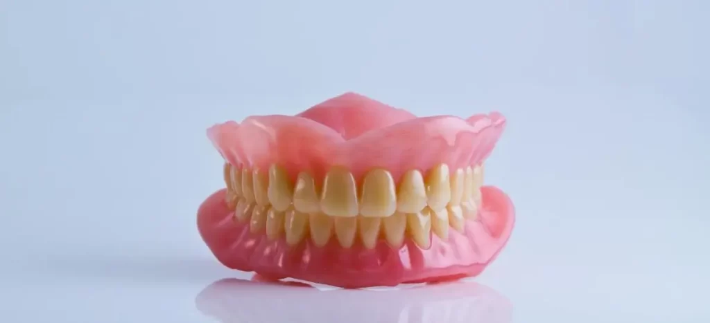 8 Tipos de Próteses Dentárias: Descubra qual é a melhor opção para você!